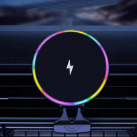 תמיכה לטלפון ברכב – טעינה אלחוטית ותאורת LED 